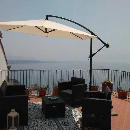 بيت للعطل L'azzurro E Il Blu'